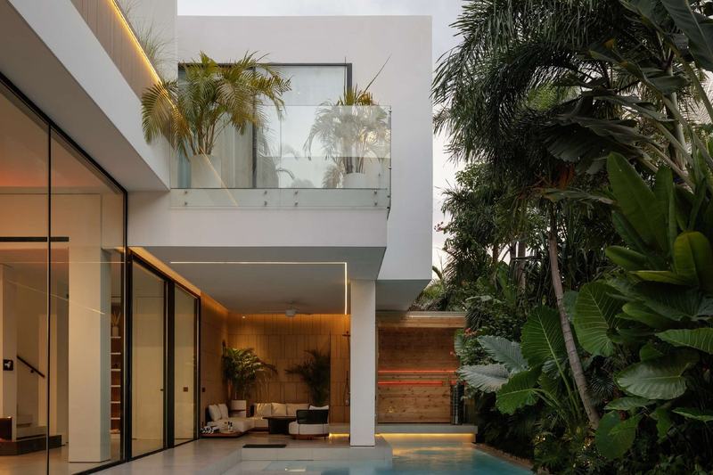Archestet Villas: villa front with pool