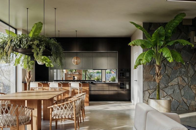 Bali Balance Villas: kitchen and dining area opening to the garden, developer's render