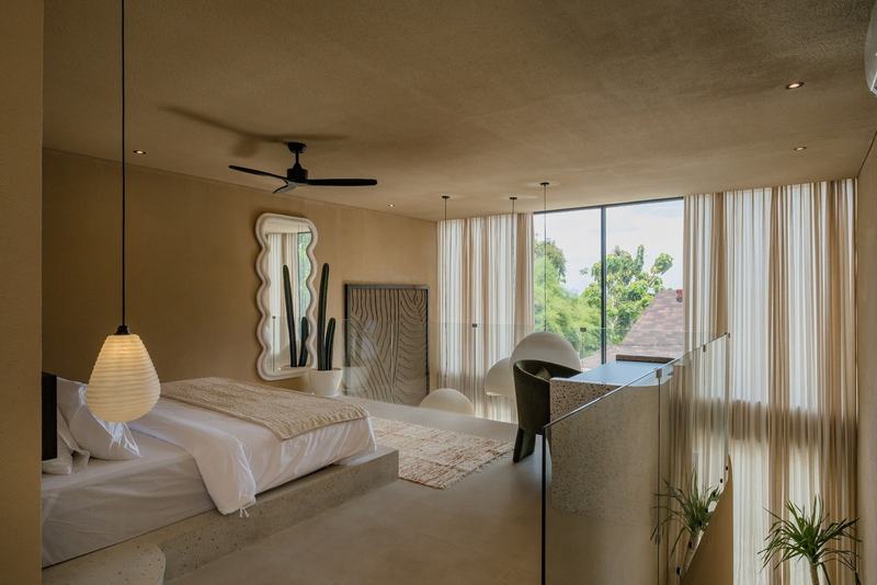 Bingin townhouse: bedroom on the upper level
