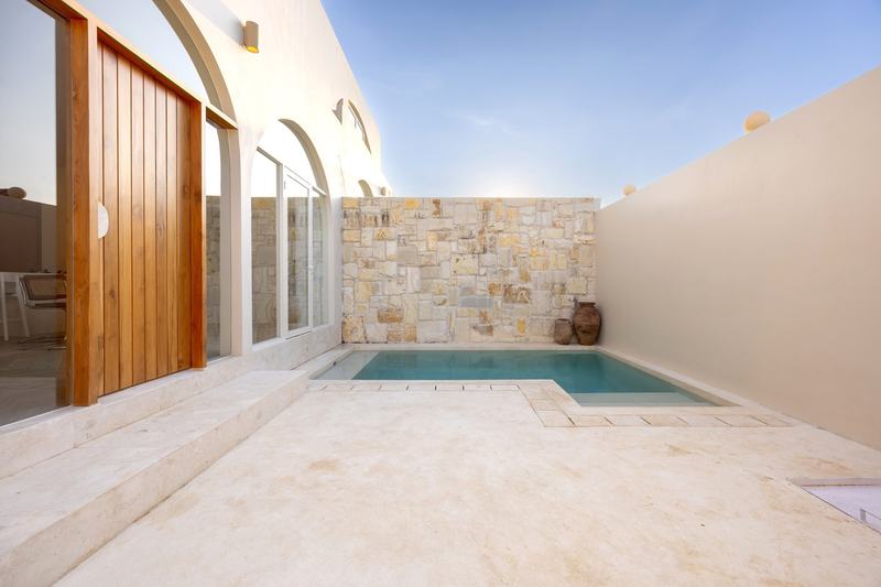 Courtyard villa in Bingin: inner courtyard with the pool