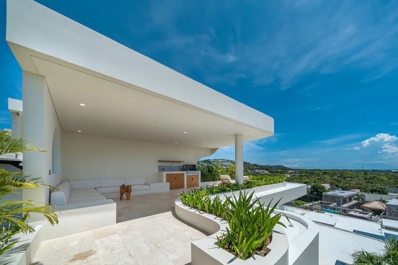 Three-bedroom villa in Bingin: terrace looking out to the ocean