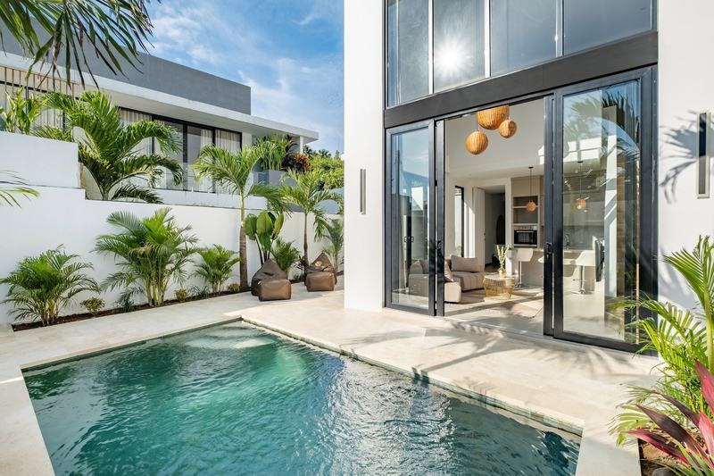 Two-bedroom villa in Canggu: pool and glass facade