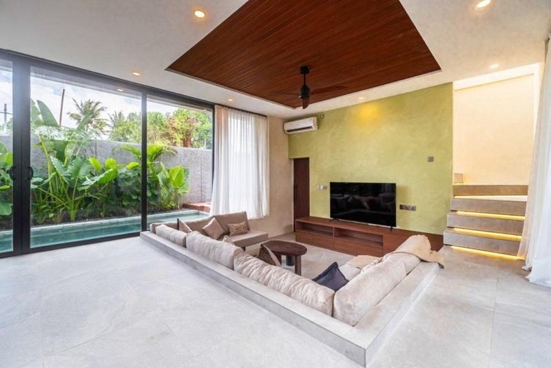 Kedungu two-bedroom villa: living room with a sunken sofa