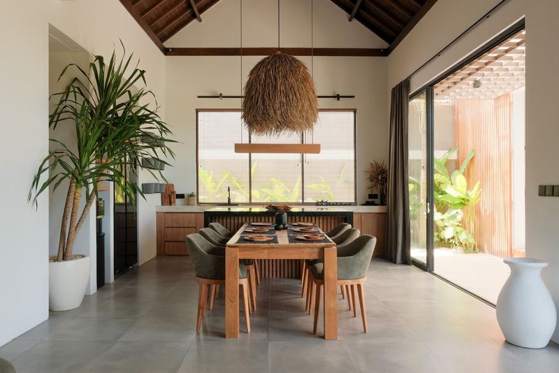 Four-bedroom Kedungu villa: dining area opening to the terrace