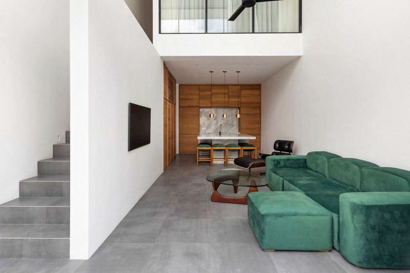 The Leo Villas, Villa III: double-height living room