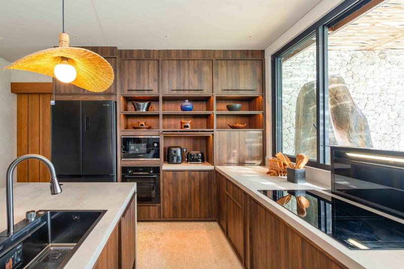 Four-bedroom Pecatu villa: kitchen