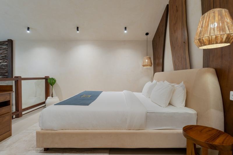Sunny Cuddles: bedroom on the upper level, developer photo