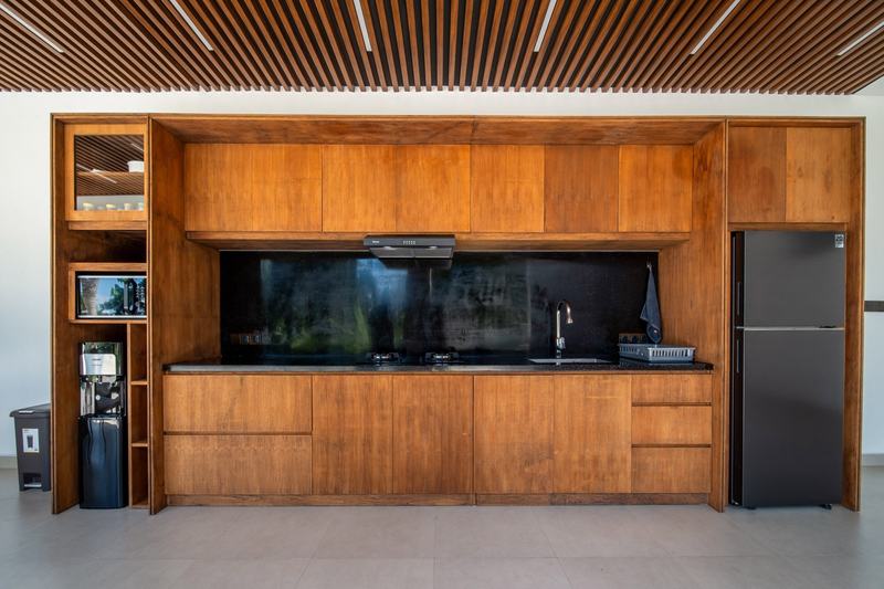 Four-bedroom villa in Ubud: timber kitchen