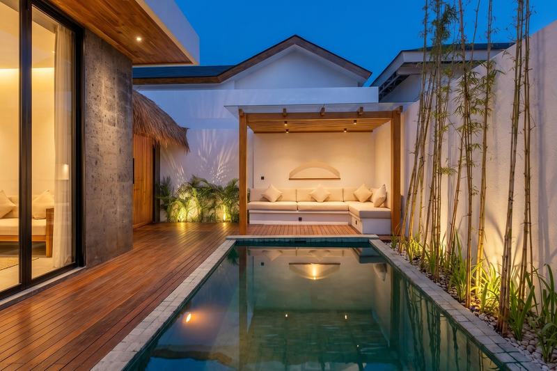 One-bedroom villa at Nyang Nyang, Uluwatu: the pool lit up at night