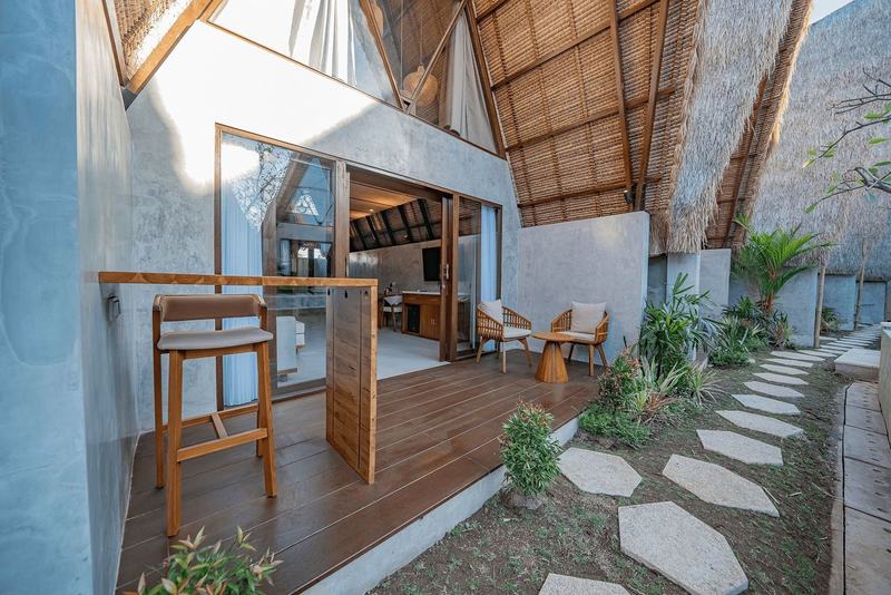 One-bedroom bungalow in Uluwatu: the bungalow's terrace