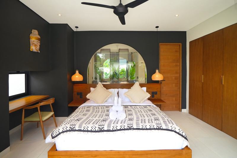 Three-bedroom villa in Uluwatu: bedroom