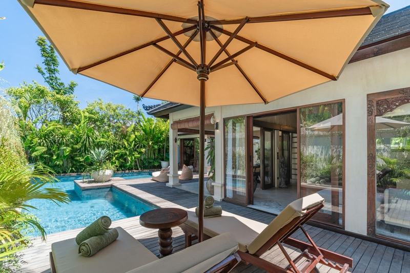 Boutique villa in Nyang Nyang: pool and pavilion