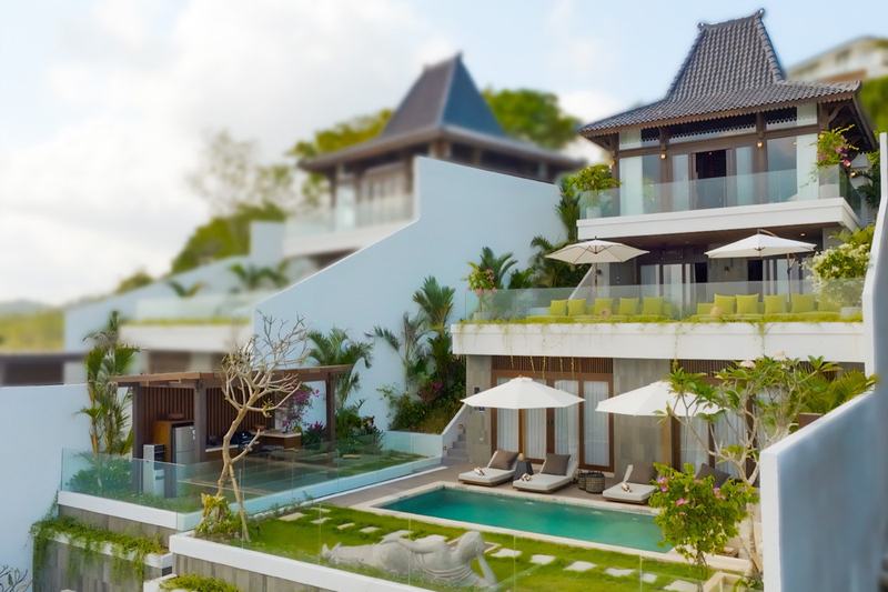 Four-bedroom villa in Uluwatu: three levels with the pool on the lower terrace