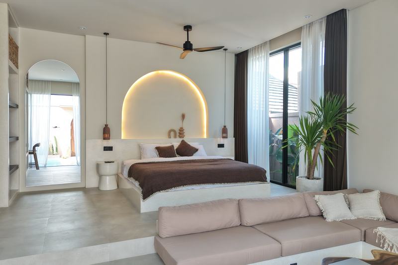 Outdoor-bath villa, Ungasan: living room and kitchen