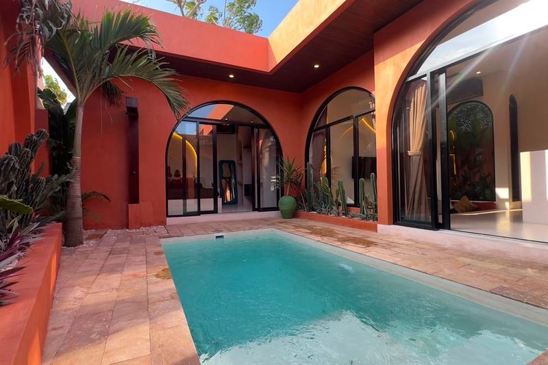 Moroccan-style villa, Ungasan: pool and arched facade