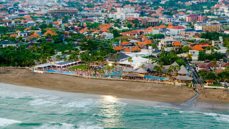 The Canggu coastline from the ocean: the beach and the neighborhood
