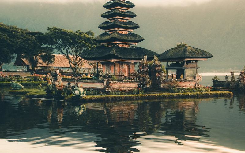 Ulun Danu Beratan temple on Lake Bratan, Bali